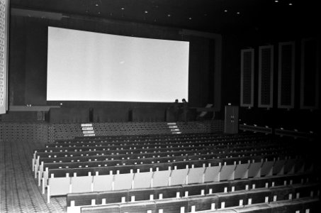 Interieur nieuwe bioscoop Cinema International in Amsterdam, Bestanddeelnr 927-8033