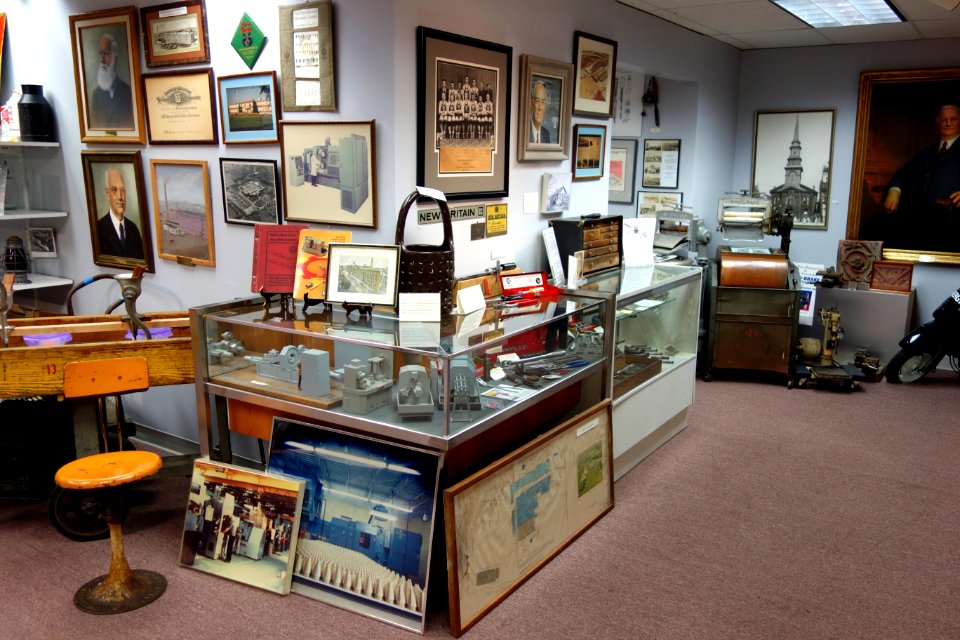 Interior view - New Britain Industrial Museum - DSC09906