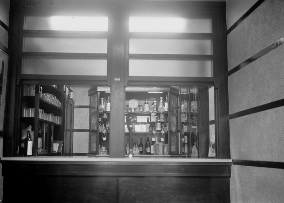Interior of Drover's Arms Hotel, Builth Wells (1294278)