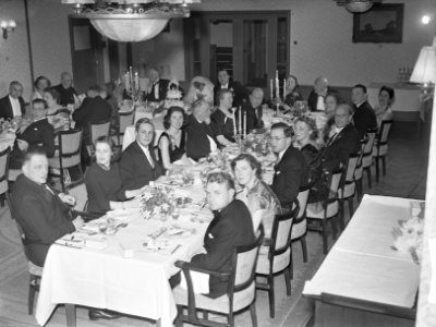 Huwelijk van de heer Hans Smulders met Mary Sevenstern. Diner, Bestanddeelnr 904-3827 photo