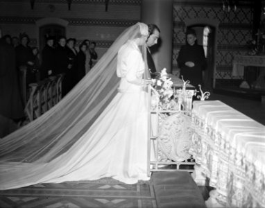Huwelijk van de heer Hans Smulders Kerkelijke inzegening, Bestanddeelnr 904-3795 photo