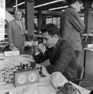 Interfide schaaktoernooi in GAK gebouw, eerste ronde Larry Evans (VS), Bestanddeelnr 916-4580