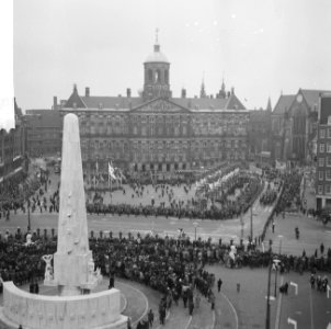 Huwelijk prinses Beatrix en Claus von Amsberg , overzicht bij de Dam, Bestanddeelnr 918-8922