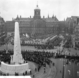 Huwelijk prinses Beatrix en Claus von Amsberg , overzicht bij de Dam, Bestanddeelnr 918-8919