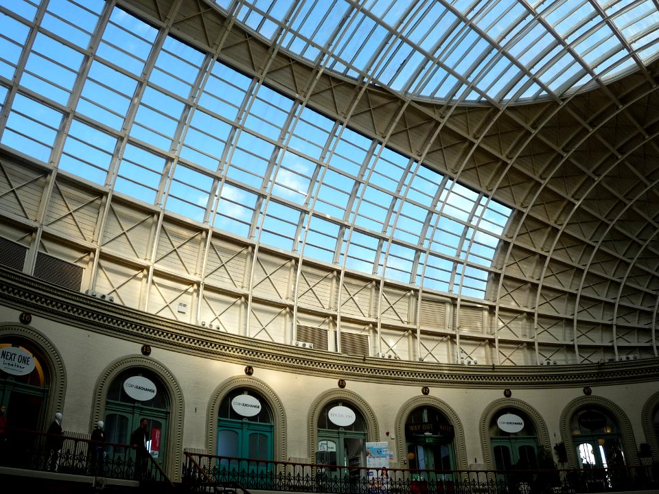 Interior of Leeds Corn Exchange 02