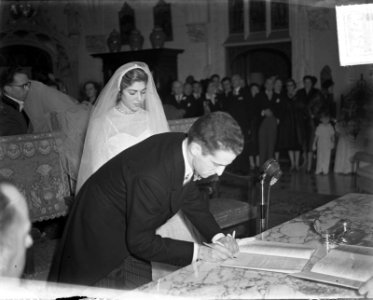 Huwelijk te Haarzuilen Graaf Van Nicolay Barones van Zuilen van Nijevelt van der, Bestanddeelnr 904-2404