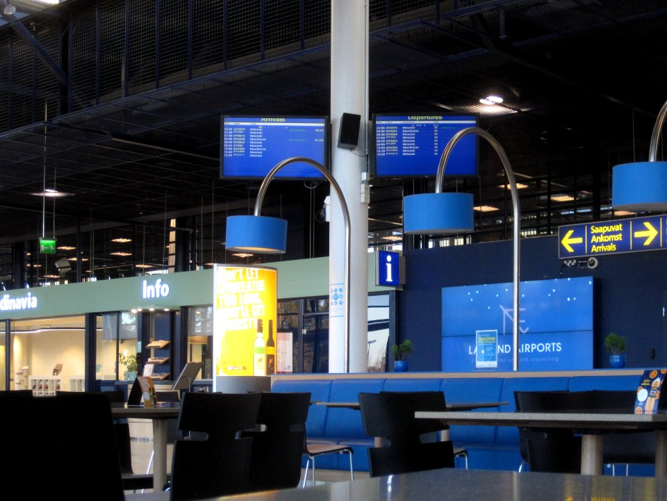 Interior of Oulu Airport Terminal 20140415 01