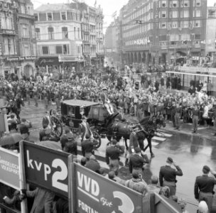 Huwelijk prinses Beatrix en Claus von Amsberg , overzicht bij Munt, Bestanddeelnr 918-9000