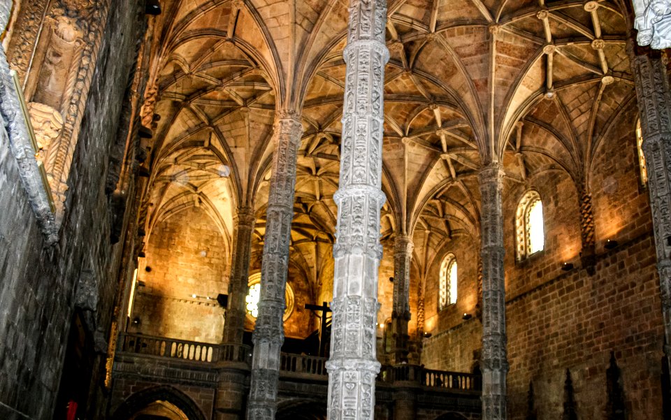 Interior of Igreja de Santa Maria de Belém 2007-07-20-10
