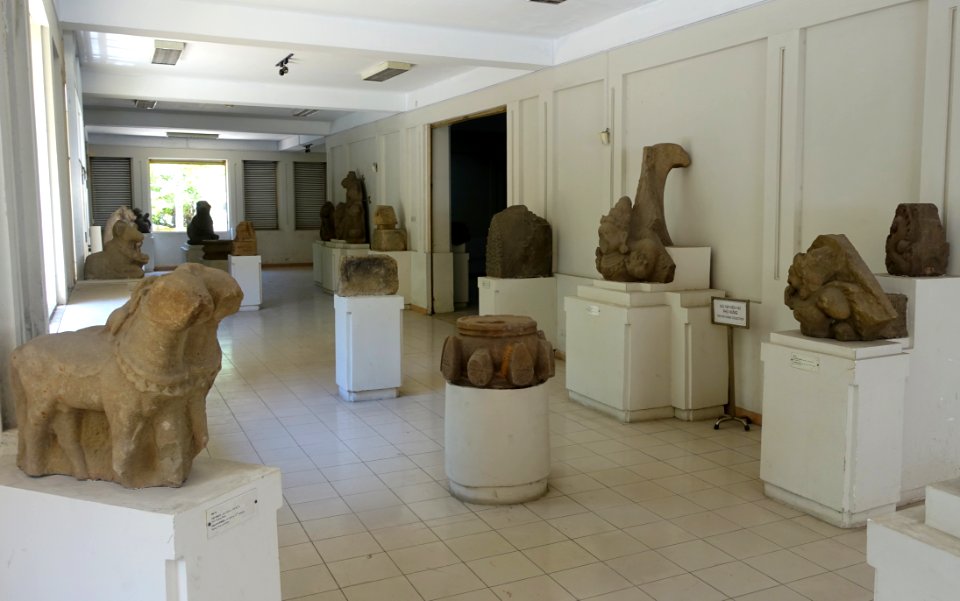 Interior view - Museum of Cham Sculpture - Danang, Vietnam - DSC01931
