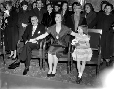Huwelijk Cees Laseur met Joan de Bruine Groeneveldt, Den Haag, Bestanddeelnr 906-2894