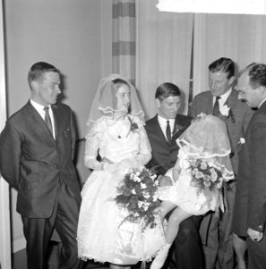 Huwelijk Cor Schuuring (wielrenner) met Rietje Schulte, Bestanddeelnr 916-3168