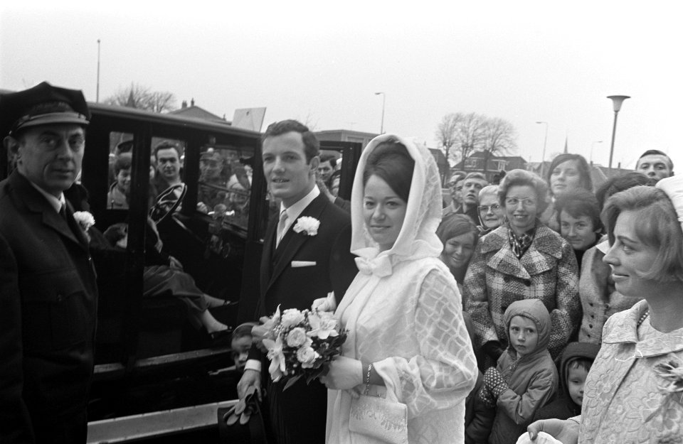 Huwelijk Tom Okker met Annemarie Wanschers te Hazerswoude, Bestanddeelnr 921-9641