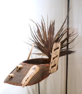 Hunting visor, Yup'ik Eskimo, 1883, wood, ivory, feathers - Ethnological Museum, Berlin - DSC01067