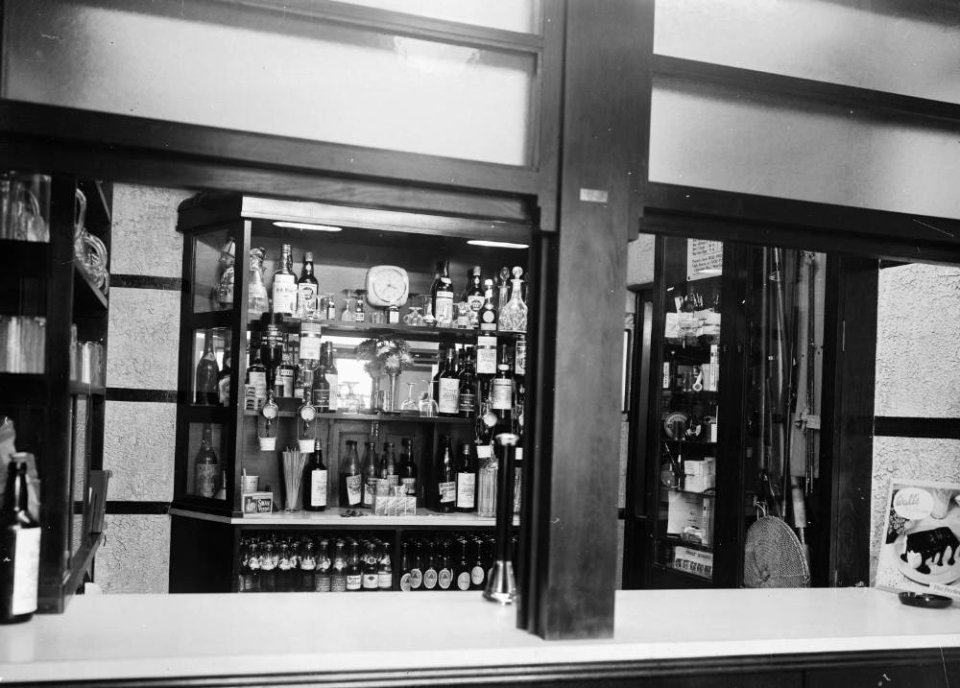 Interior of Drover's Arms Hotel, Builth Wells (1293453)