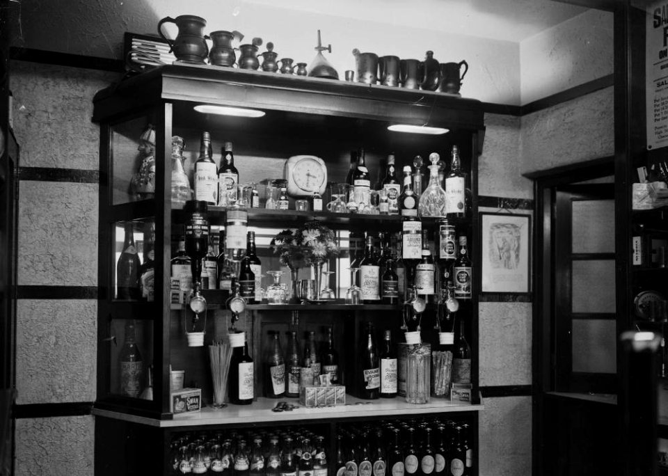 Interior of Drover's Arms Hotel, Builth Wells (1294524)