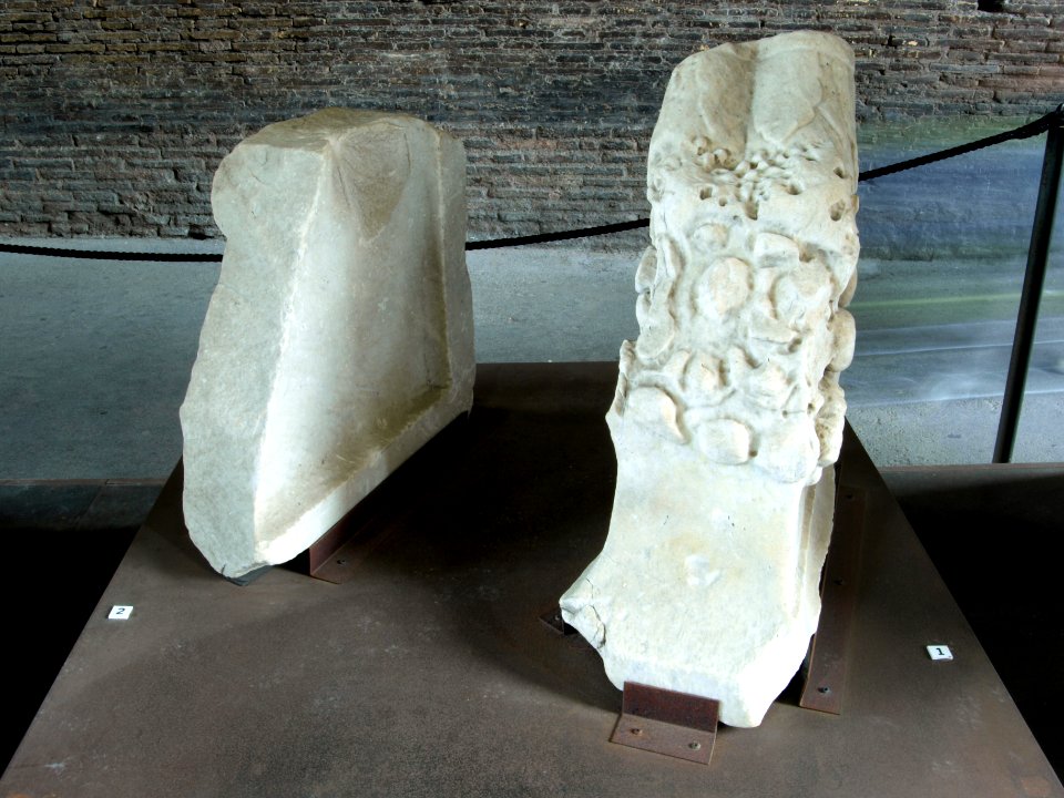 Interior of the Colosseum, exposition pic-009