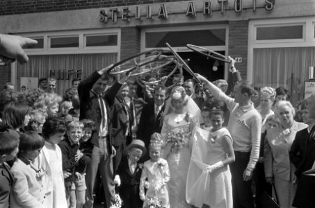 Huwelijk Rini Wagtmans met mejuffrouw Ria de Bruyn te St. Willibrord, Bestanddeelnr 919-4367