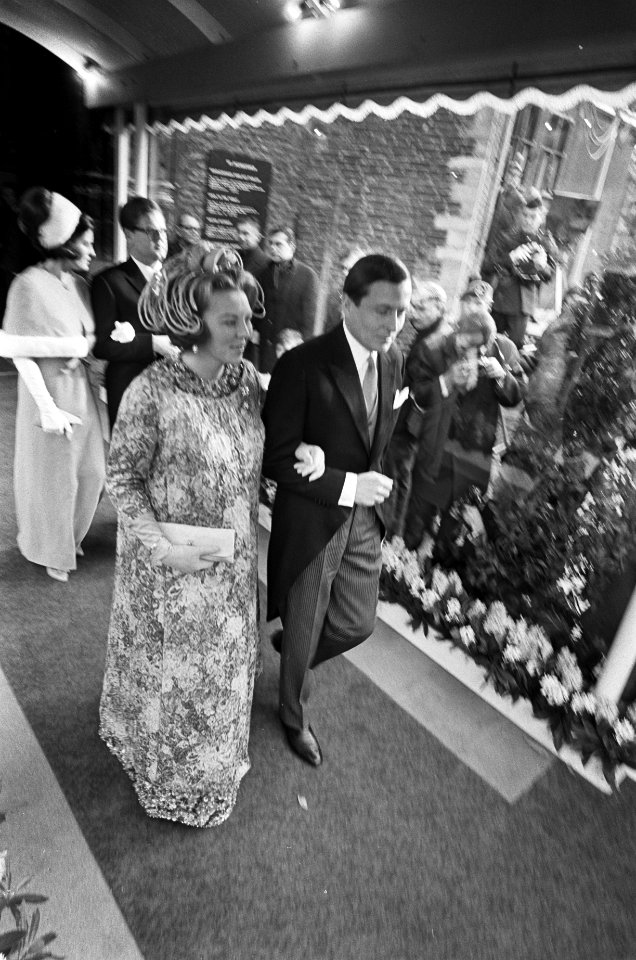 Huwelijk prinses Margriet en mr. Pieter van Vollenhoven huwelijksplechtigheid in, Bestanddeelnr 919-9726