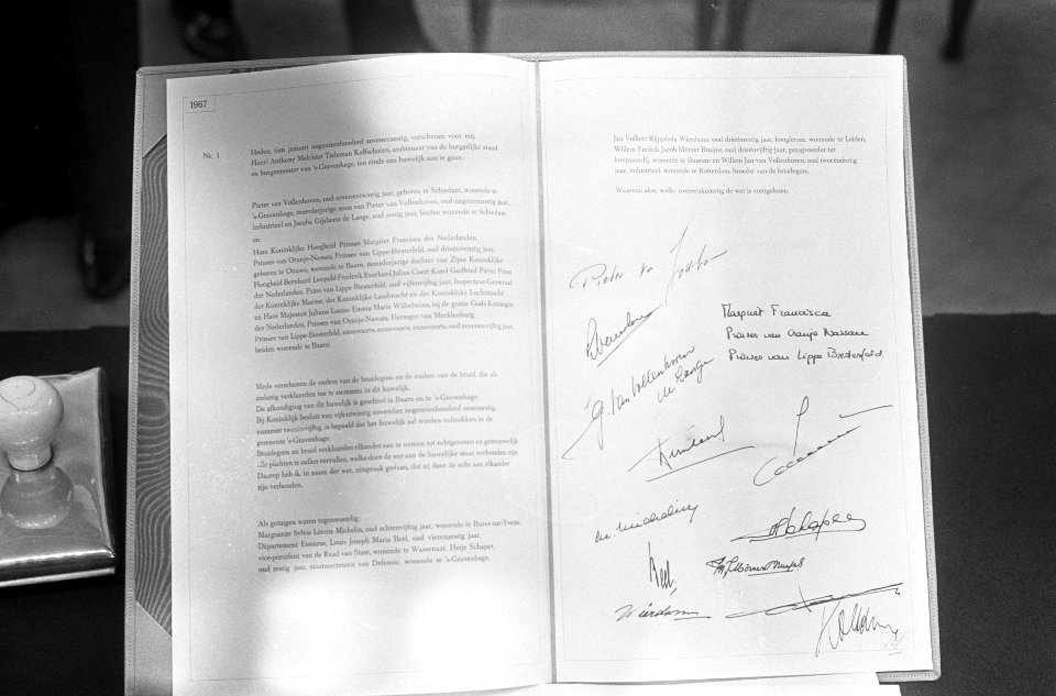 Huwelijk prinses Margriet en mr. Pieter van Vollenhoven huwelijks-akte, Bestanddeelnr 919-9644