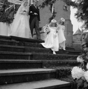 Huwelijk te Haarzuilen Graaf Van Nicolay Barones van Zuilen van Nijevelt van der, Bestanddeelnr 904-2413