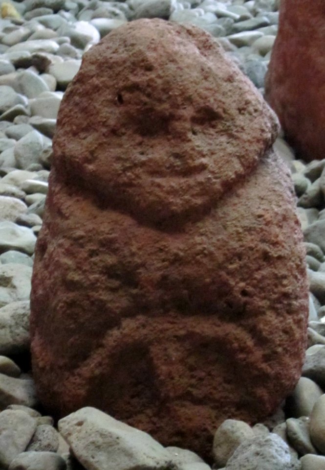 Human image, tuff, Society Islands, Musée de Tahiti et des Îles