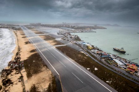 Hurricane Irma on Sint Maarten (NL) 02