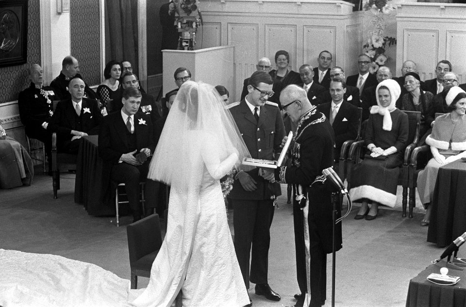 Huwelijk prinses Margriet en mr. Pieter van Vollenhoven nummer 7 Burgemeester Ko, Bestanddeelnr 919-9642