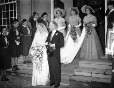 Huwelijk Jonkvrouw-Baronesse van Randwijk , secretaresse van Prinses Wilhelmina , Bestanddeelnr 906-8129