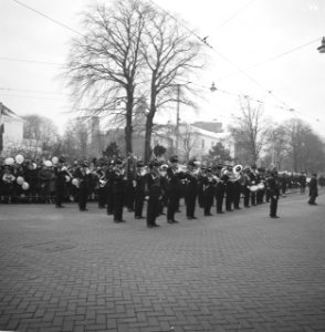 Huwelijk prinses Margriet en mr. Pieter van Vollenhoven de koets op weg, Bestanddeelnr 919-9751
