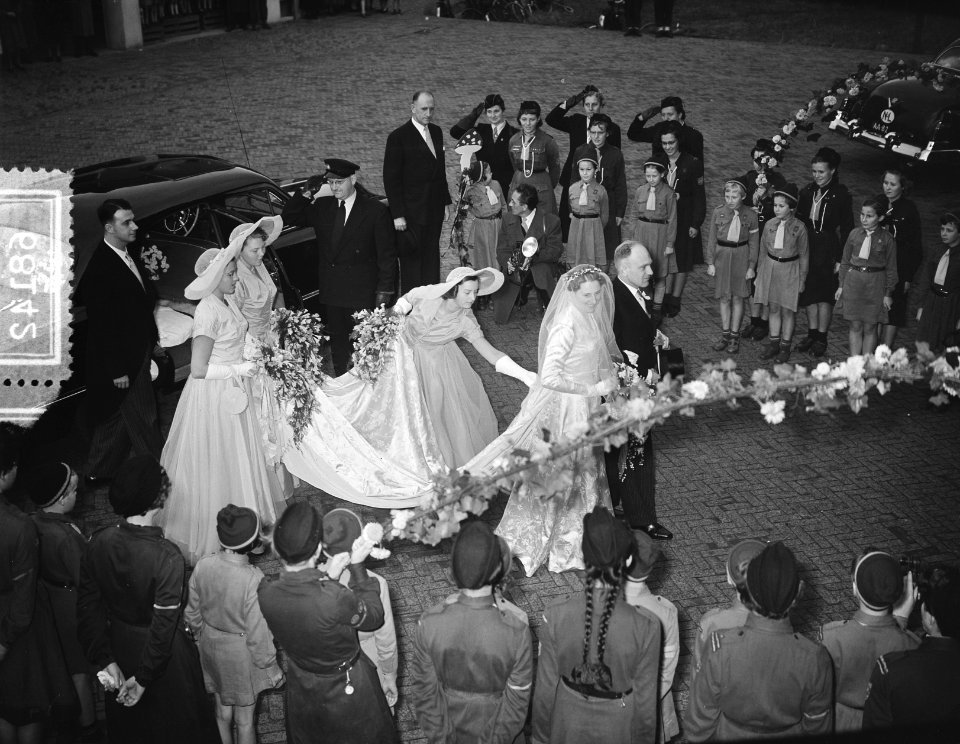 Huwelijk Jonkvrouw-Baronesse van Randwijk , secretaresse van Prinses Wilhelmina , Bestanddeelnr 906-8142
