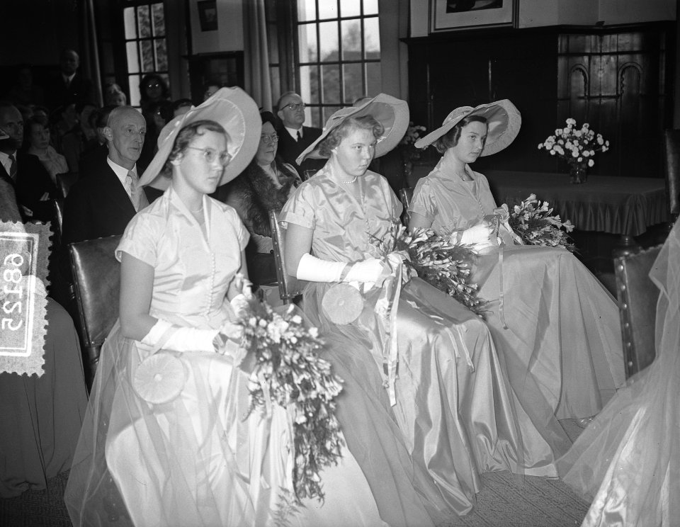 Huwelijk Jonkvrouw-Baronesse van Randwijk , secretaresse van Prinses Wilhelmina , Bestanddeelnr 906-8125