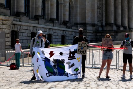 Human chain mobility protest Berlin 2020-06-02 77