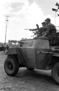 Humber scoutscar met twee militairen, Bestanddeelnr 1881