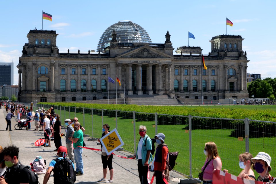 Human chain mobility protest Berlin 2020-06-02 101