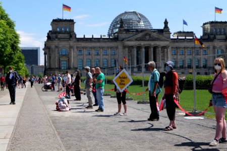 Human chain mobility protest Berlin 2020-06-02 107