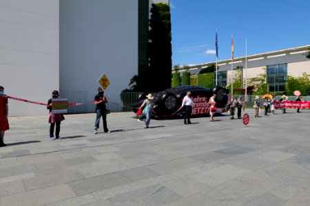 Human chain mobility protest Berlin 2020-06-02 116