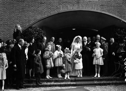 Huwelijk jhr. ir. Joan Röell en jkvr. Sophia Christina Feith, waarbij de prinse…, Bestanddeelnr 901-9478
