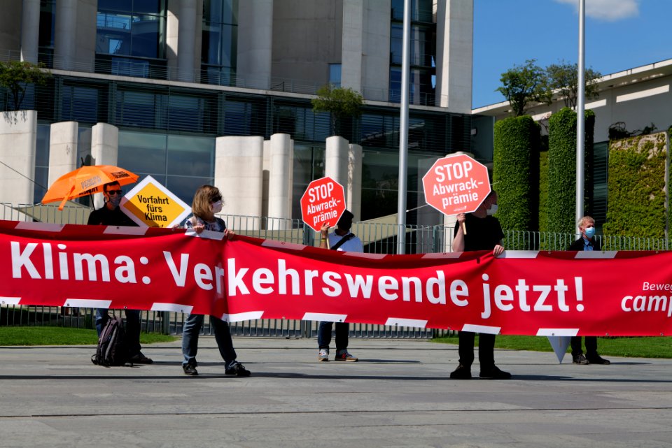 Human chain mobility protest Berlin 2020-06-02 139