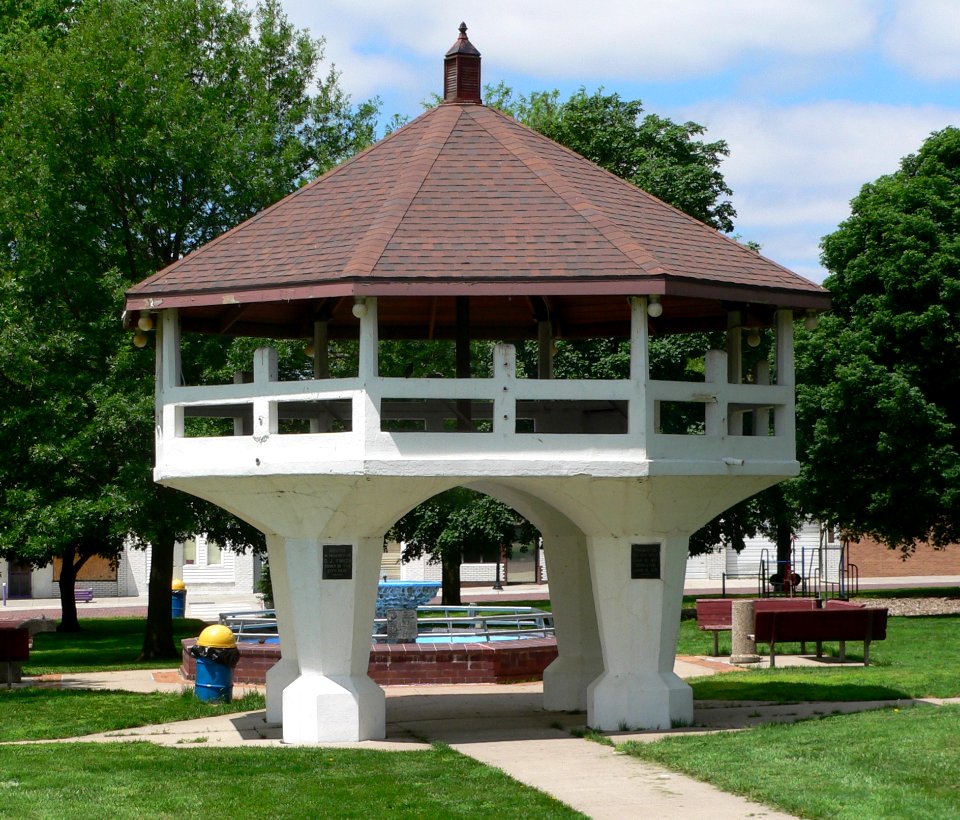 Humboldt, Nebraska park bandstand from ESE 1