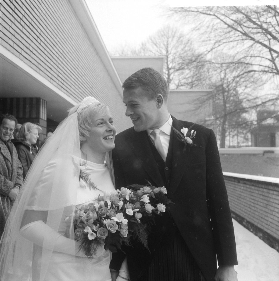 Huwelijk Mary Kok met Kees Oudegeest te Hilversum, Bestanddeelnr 914-6574
