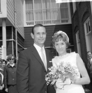 Huwelijk Elles Berger en Barry Hughes te Hilversum, Bestanddeelnr 917-7660