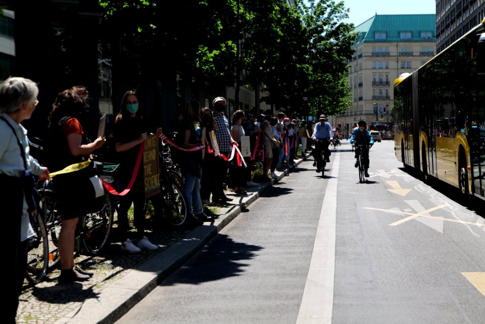 Human chain mobility protest Berlin 2020-06-02 63