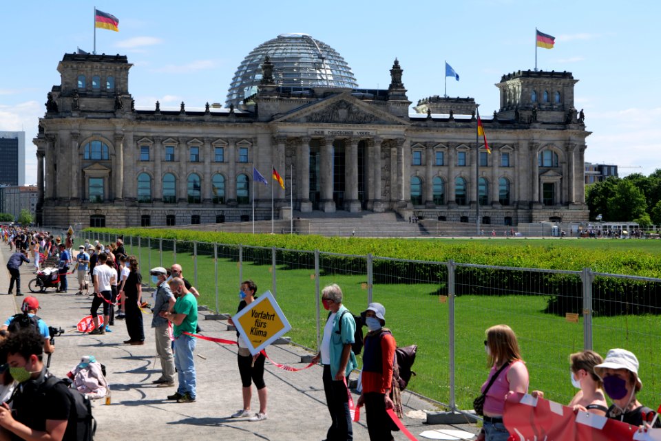 Human chain mobility protest Berlin 2020-06-02 102