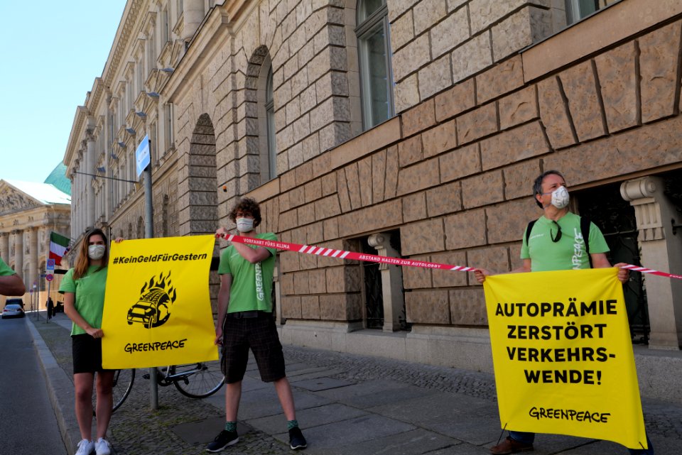 Human chain mobility protest Berlin 2020-06-02 46