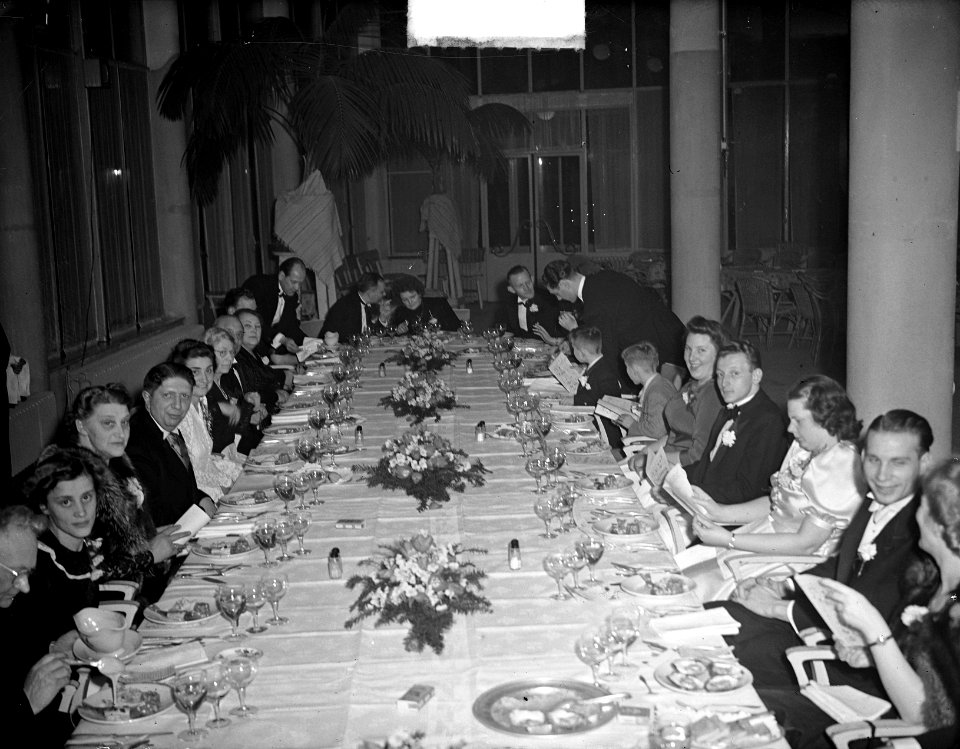 Huwelijk Peerboom-Poies te Rotterdam diner, Bestanddeelnr 903-2445