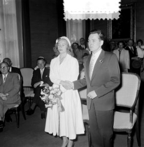 Huwelijk Kitty Janssen met heer J. van der Toorn, Bestanddeelnr 905-8402