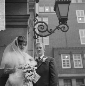 Huwelijk Arie Schermer en Tini Gaarenstroom te Amsterdam, Bestanddeelnr 915-9424