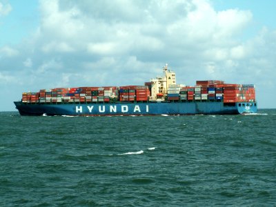 Hyundia General p3, leaving Port of Rotterdam, Holland 06-Aug-2005