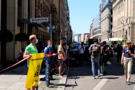Human chain mobility protest Berlin 2020-06-02 51